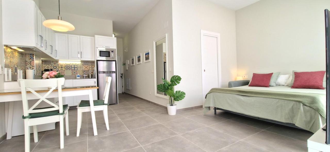 Malaga Lodge Apartments Экстерьер фото